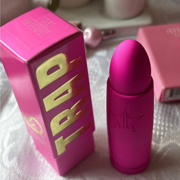 Jeffree Star: Velvet Trap in shade Pink Messiah- New In Box. - Picture 4 of 4